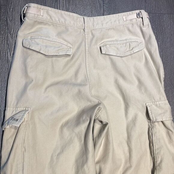 ARITZIA | TNA Supply Cargo Pants - Short Length - Picture 16 of 16